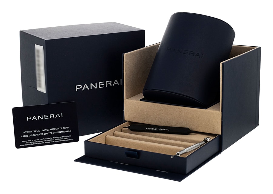 Panerai Submersible PAM00692 Image 4